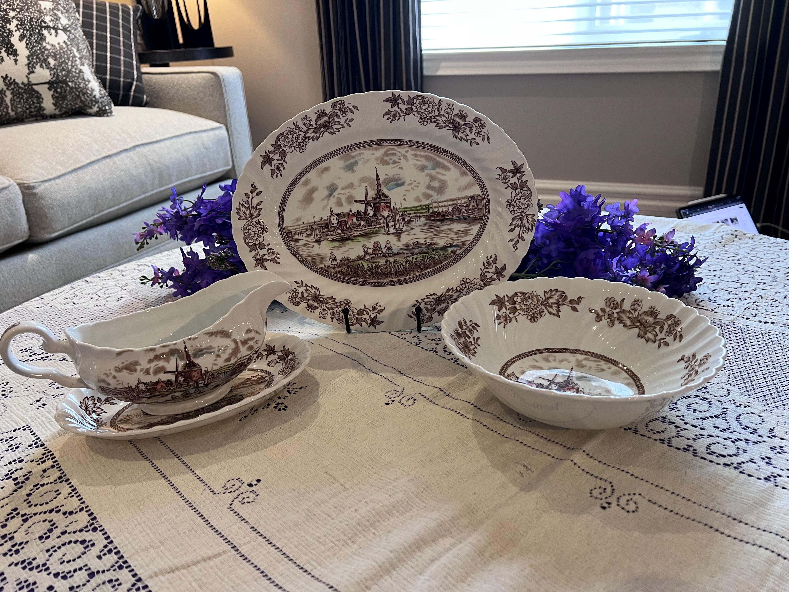 Johnson Brothers Tulip Time Serving Set | Oval Platter, Gravy Boat, Underplate | England