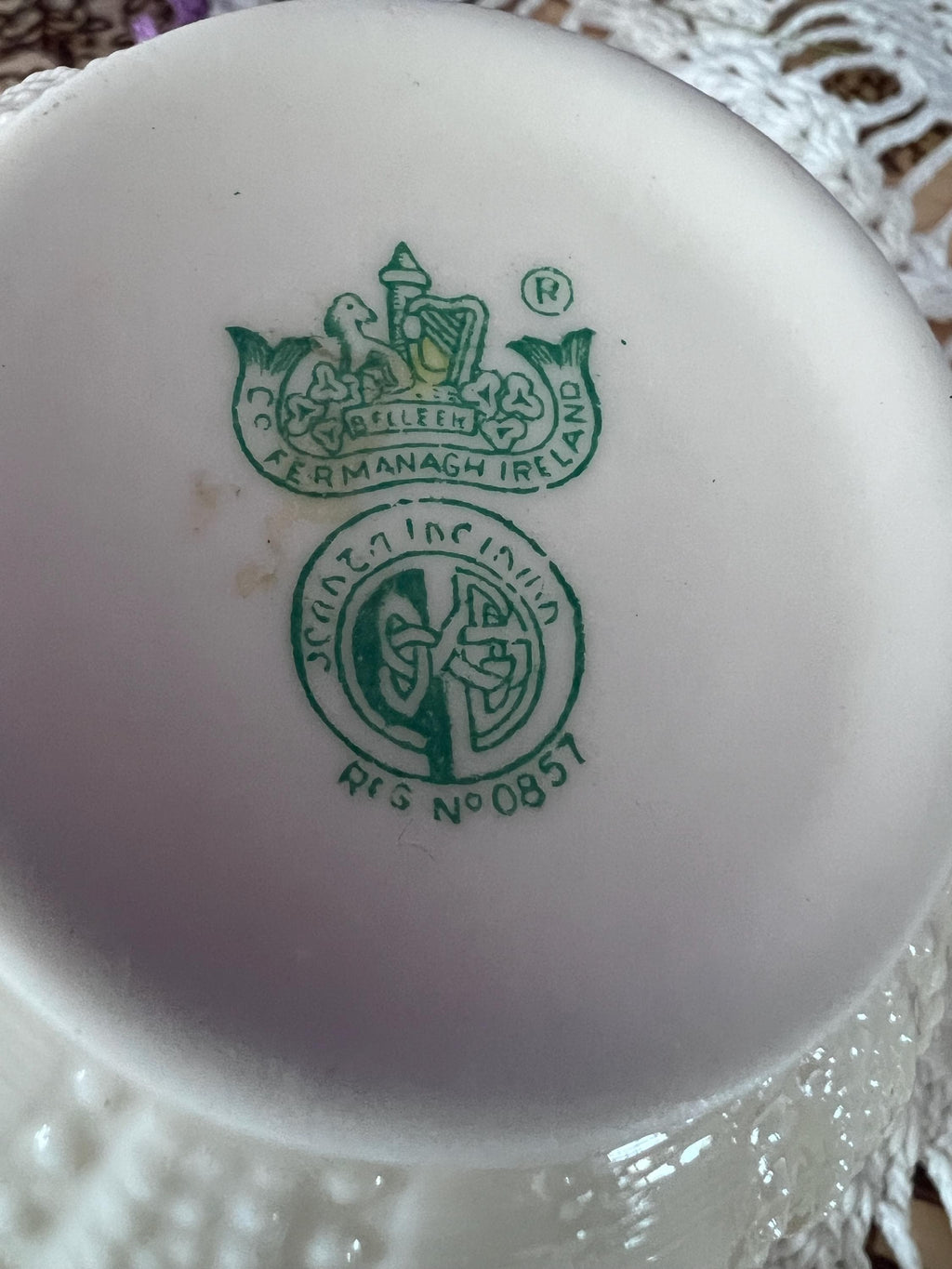Vintage Belleek Ireland Tridacna Creamer and Sugar Set - 6th Green Mark 1965-1980 - Irish Parian China Shell Pattern - Yellow Lustre Trim