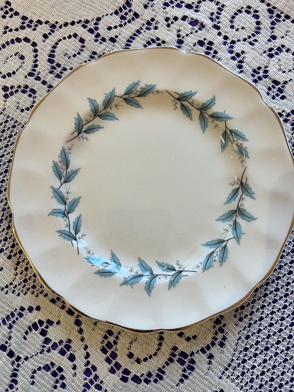 Vintage Johnson Bros Blue Leaf Wreath Plates – Scalloped Regency Ironstone Service for 4