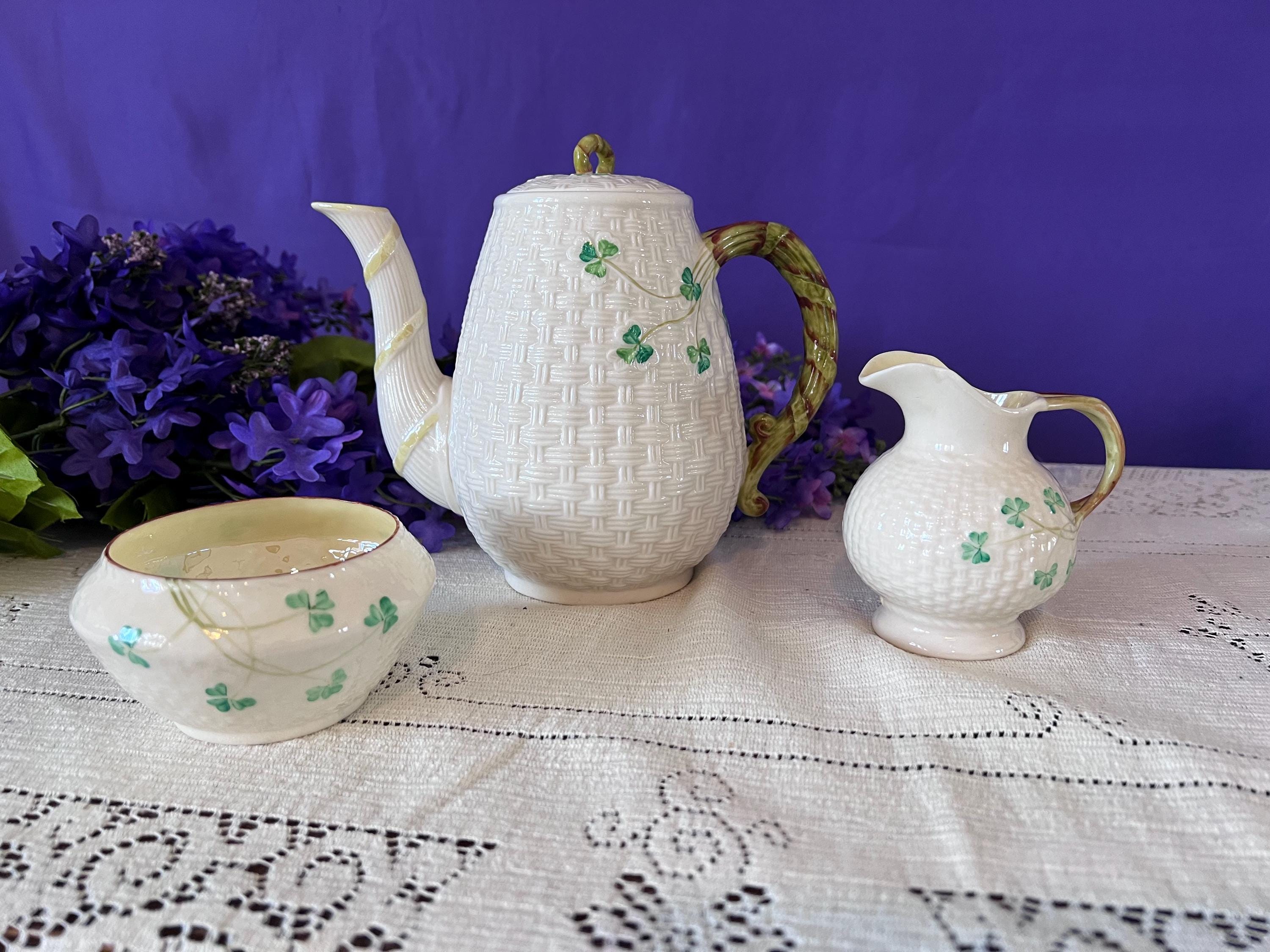 Pristine Belleek Ireland Shamrock Tea Service – Tall Teapot, Creamer & Sugar – 6th Mark Green (1965-1980)