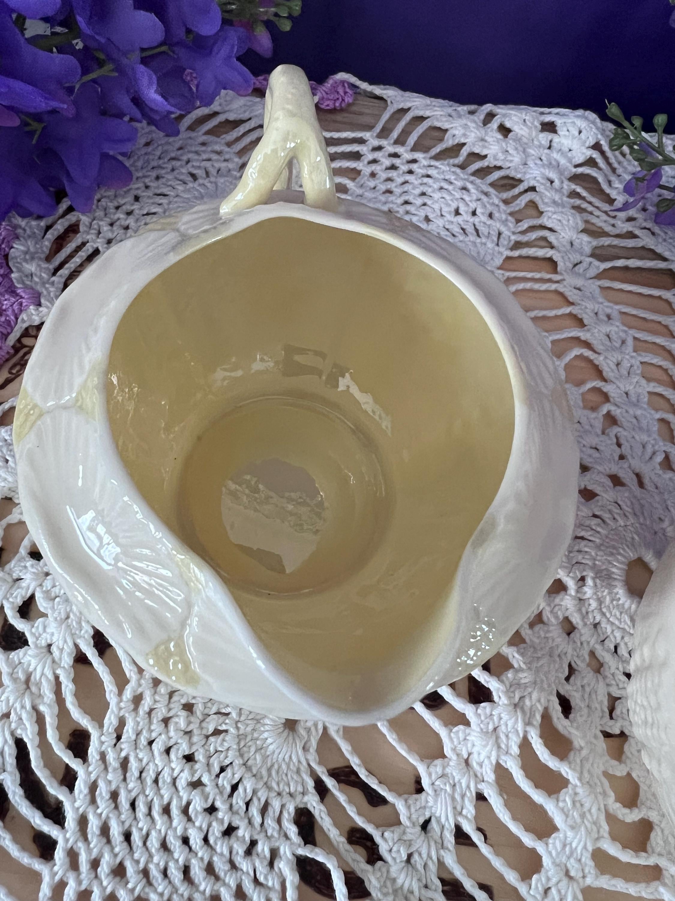 Vintage Belleek Ireland Tridacna Creamer and Sugar Set - 6th Green Mark 1965-1980 - Irish Parian China Shell Pattern - Yellow Lustre Trim