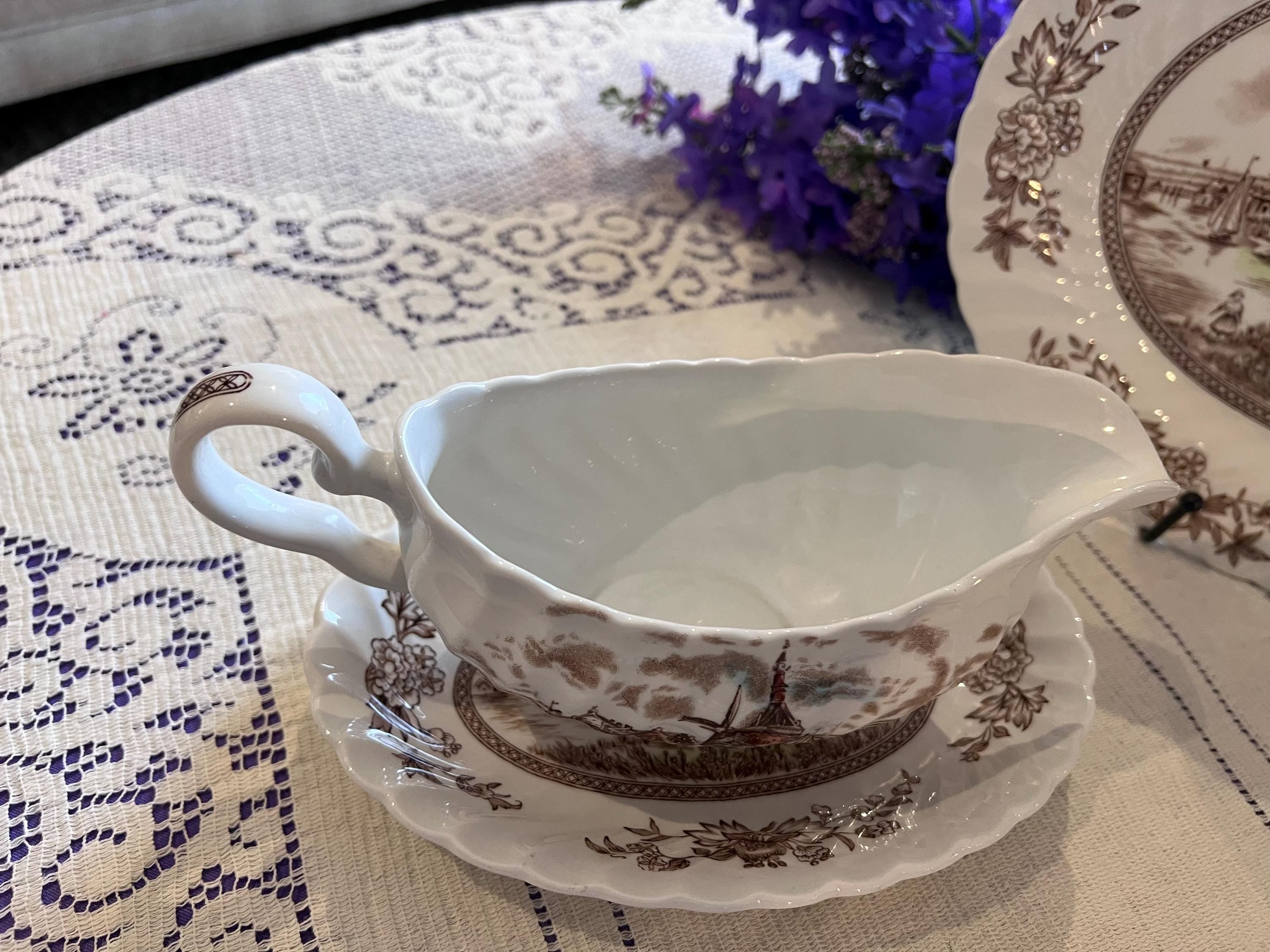 Johnson Brothers Tulip Time Serving Set | Oval Platter, Gravy Boat, Underplate | England