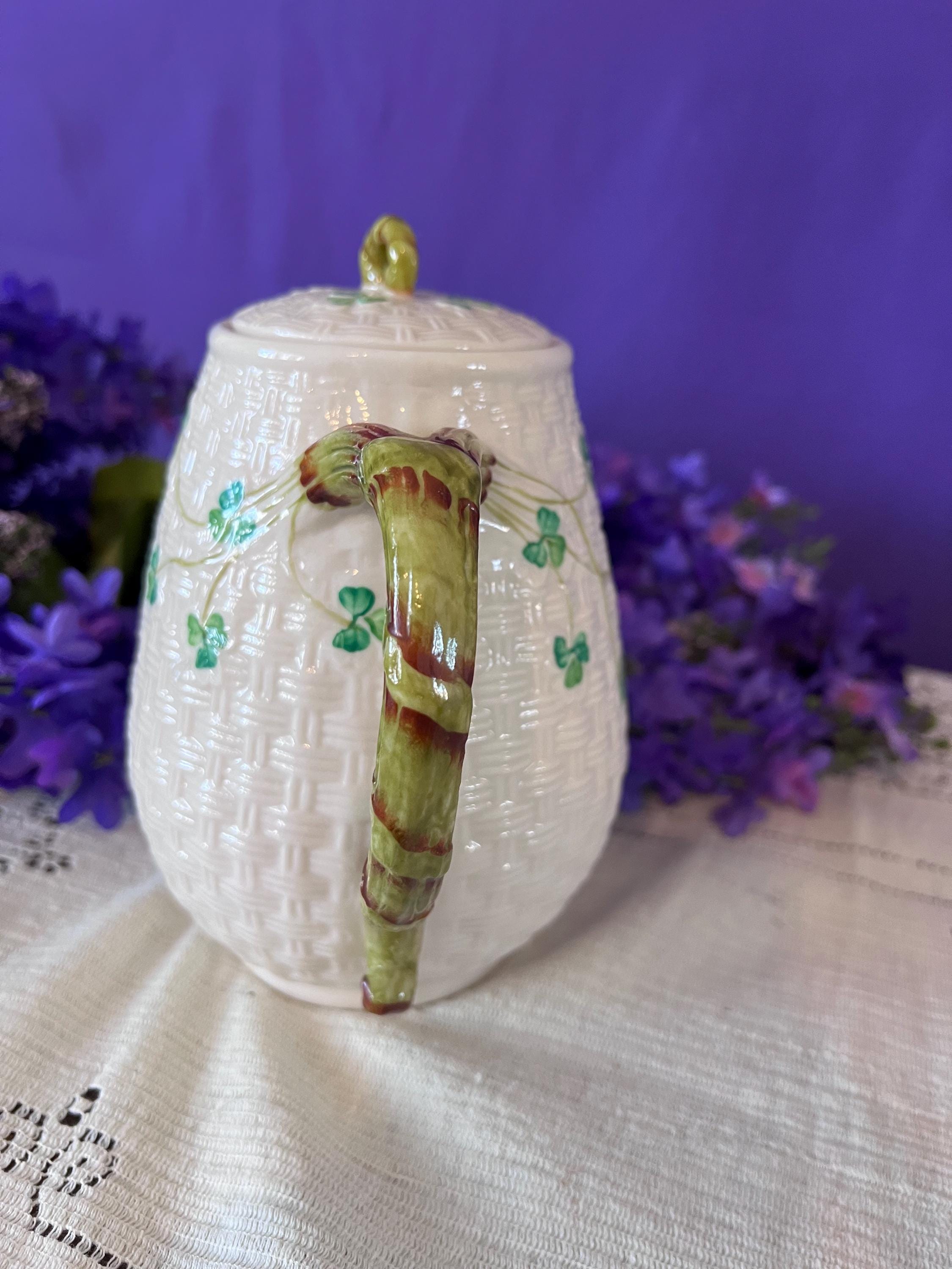 Pristine Belleek Ireland Shamrock Tea Service – Tall Teapot, Creamer & Sugar – 6th Mark Green (1965-1980)