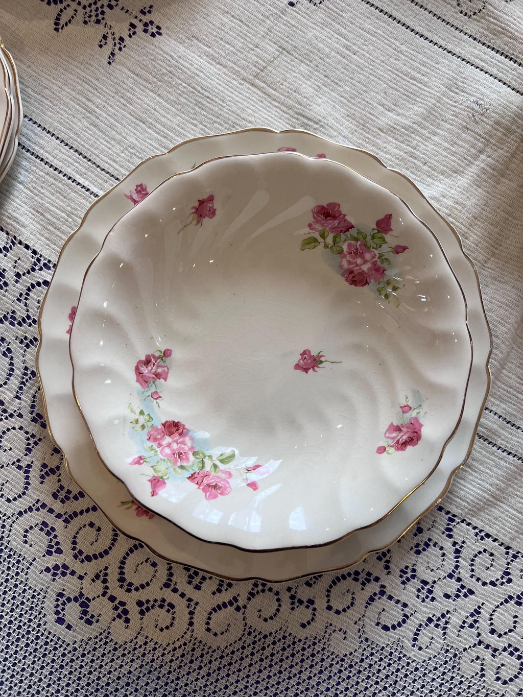 Antique Johnson Brothers Old Chelsea Pink Rose for Four – Scalloped Swirl Plates and Bowls