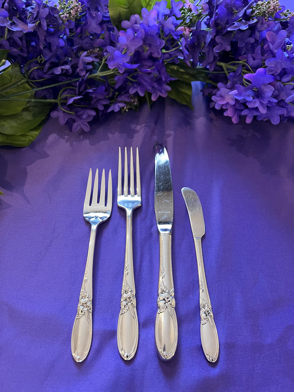 Oneida White Orchid Silverware Set | 1953 Community Plate Floral Flatware