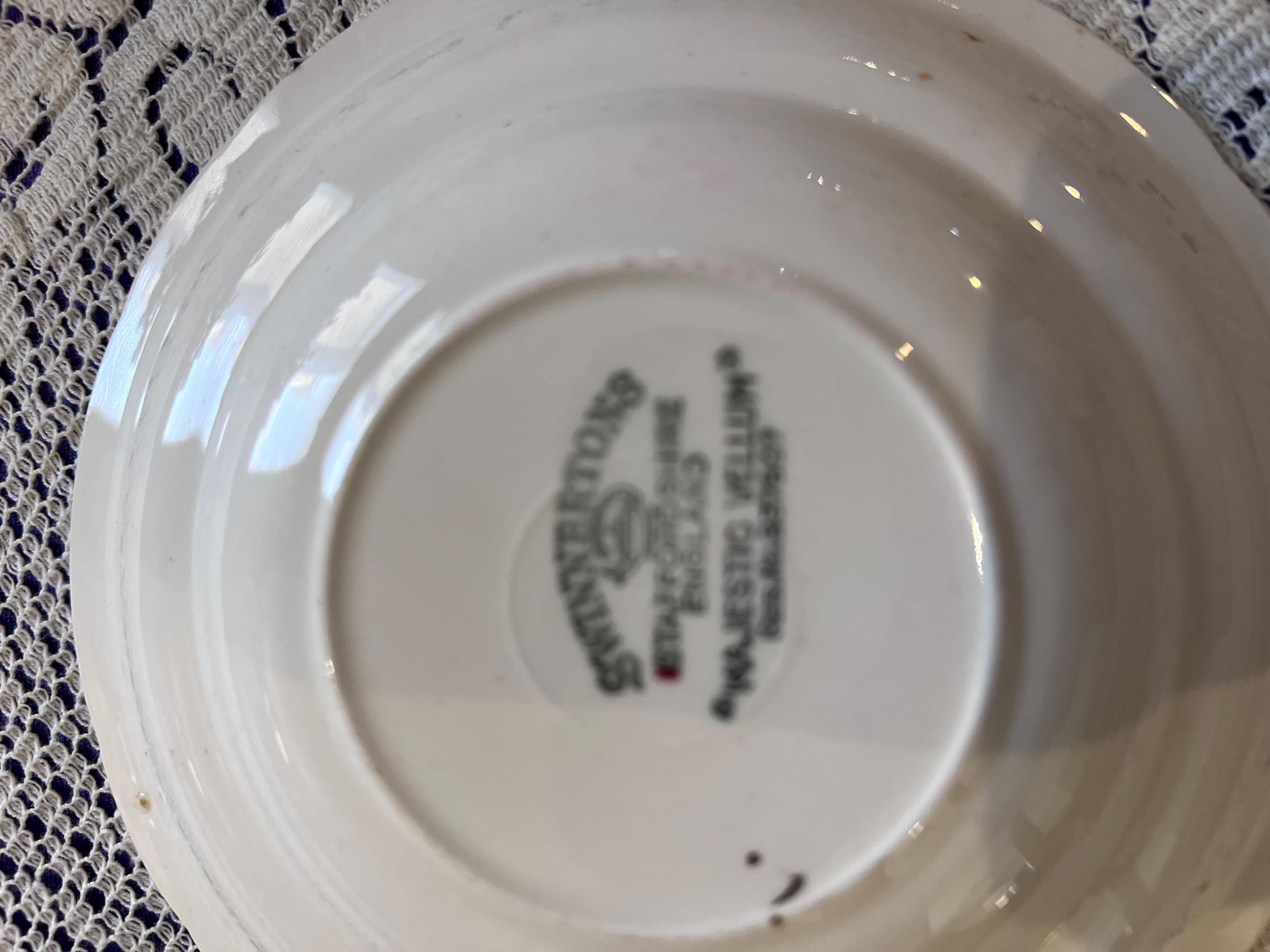Set of 6 Vintage Swinnertons Majestic Vellum Berry Bowls – Maroon Gold Filigree Nappies