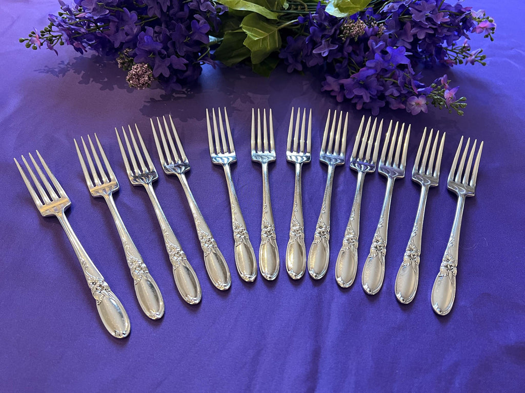 Oneida White Orchid Silverware Set | 1953 Community Plate Floral Flatware