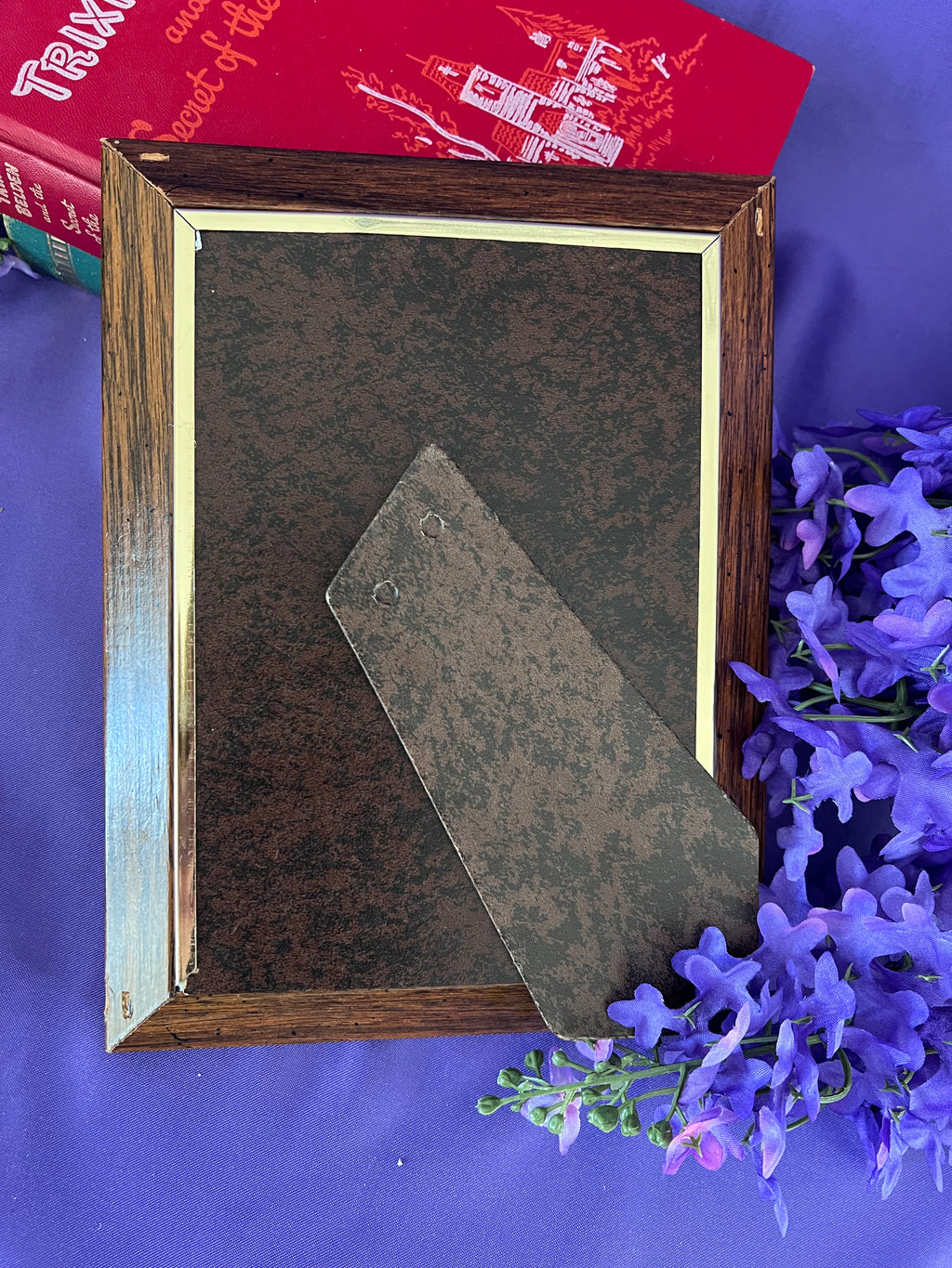Vintage “Believe in Yourself” Framed Cross-Stitch – Floral Bouquet & Heart Motifs