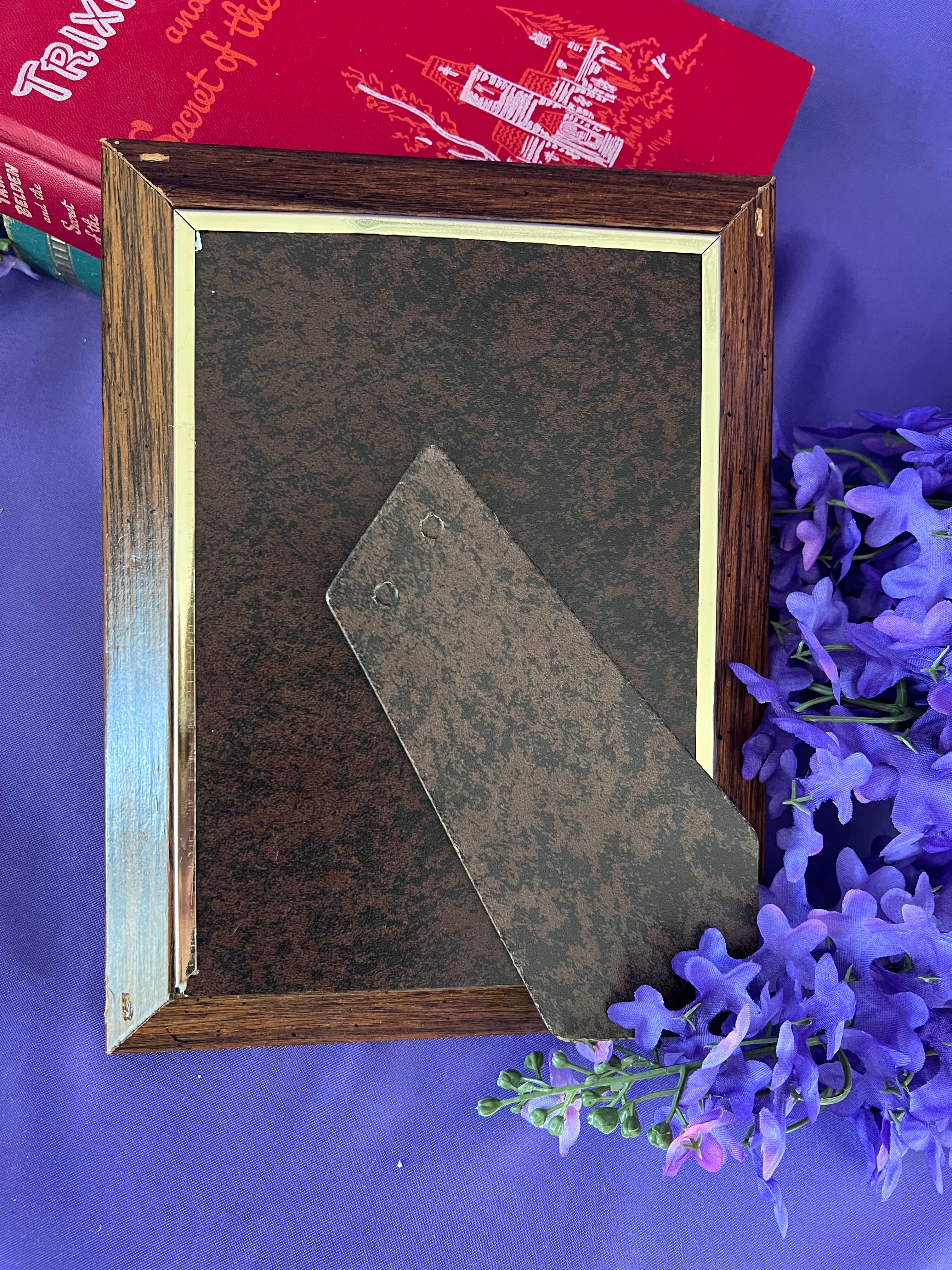 Vintage “Believe in Yourself” Framed Cross-Stitch – Floral Bouquet & Heart Motifs