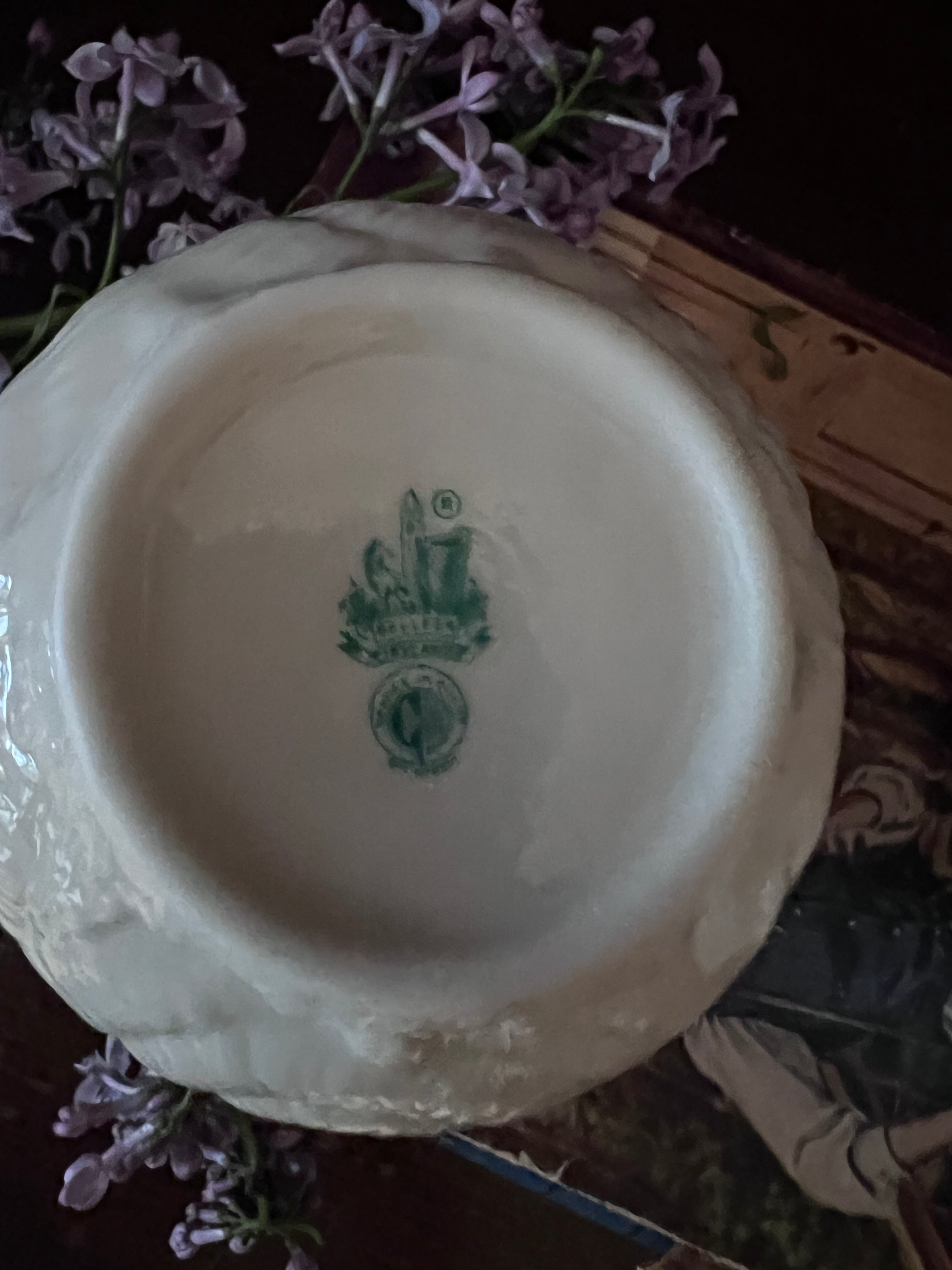 Belleek Ireland Neptune Shell Creamer and Sugar Bowl Set - Tridacna Pattern Parian China