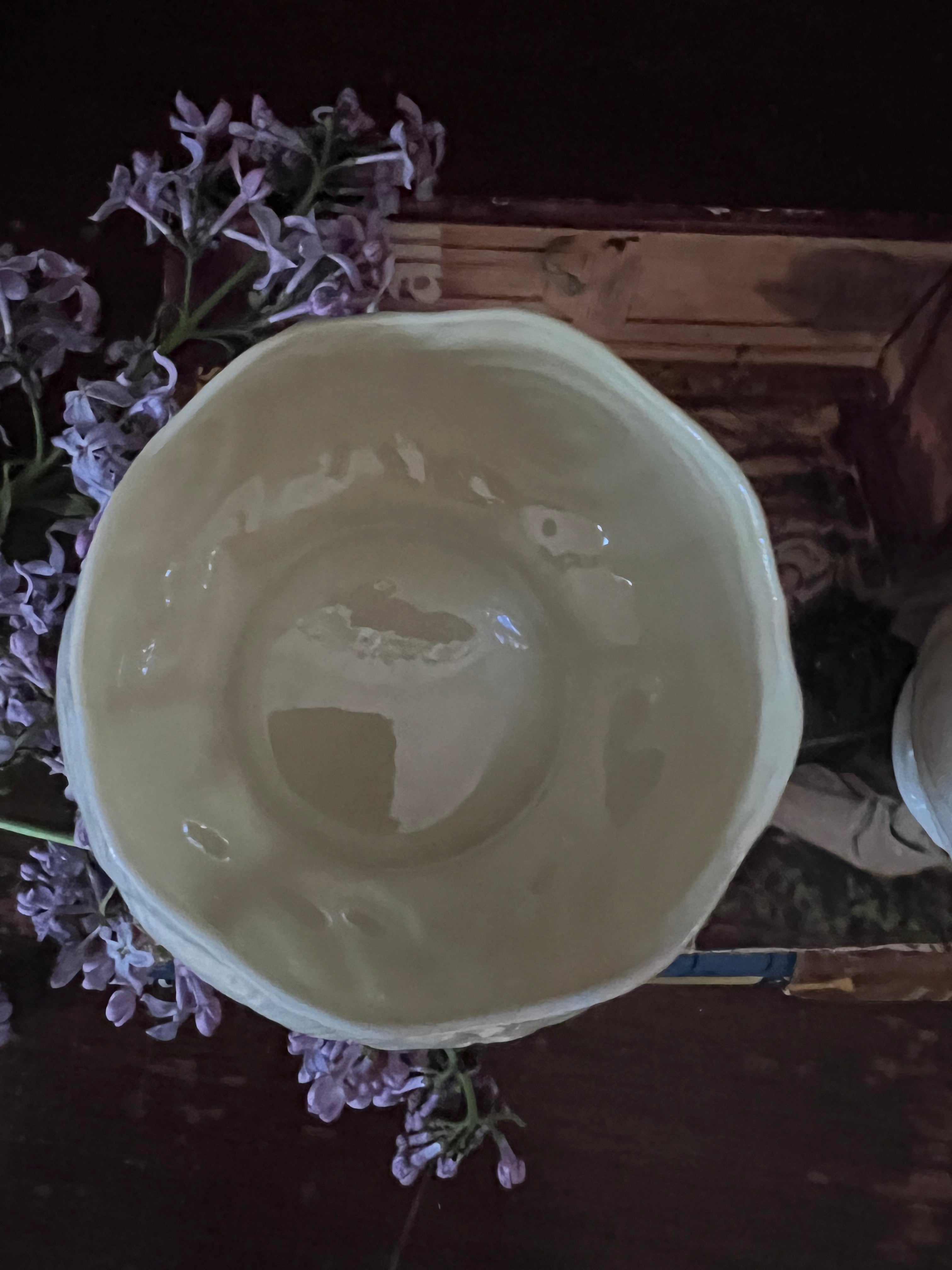 Belleek Ireland Neptune Shell Creamer and Sugar Bowl Set - Tridacna Pattern Parian China