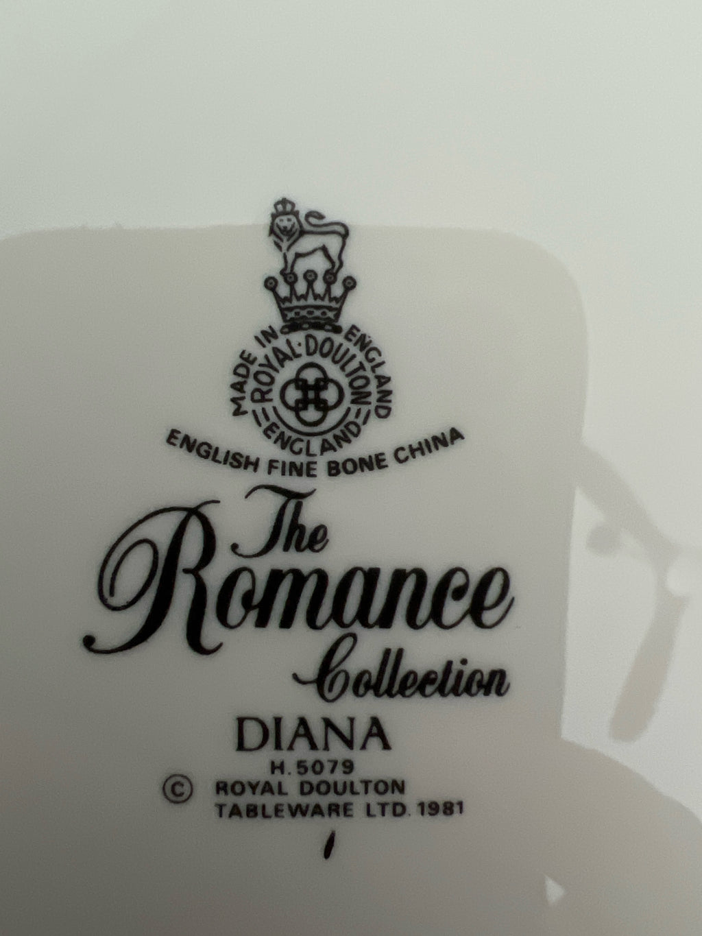 Royal Doulton "Diana" (H.5079) 63-Piece Fine Bone China Dinnerware Set – The Romance Collection (1981)
