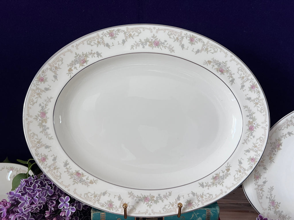 Royal Doulton "Diana" (H.5079) 63-Piece Fine Bone China Dinnerware Set – The Romance Collection (1981)