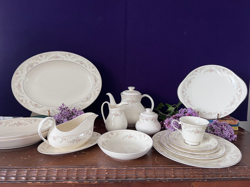 Royal Doulton "Diana" (H.5079) 63-Piece Fine Bone China Dinnerware Set – The Romance Collection (1981)