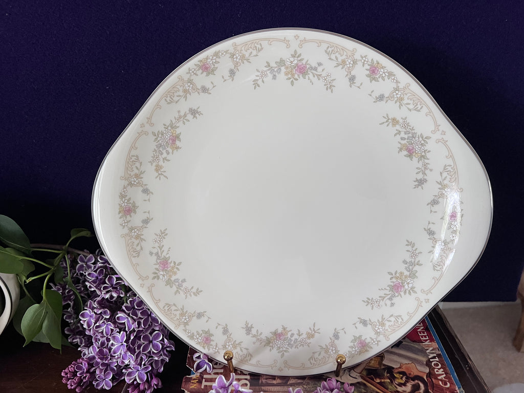 Royal Doulton "Diana" (H.5079) 63-Piece Fine Bone China Dinnerware Set – The Romance Collection (1981)