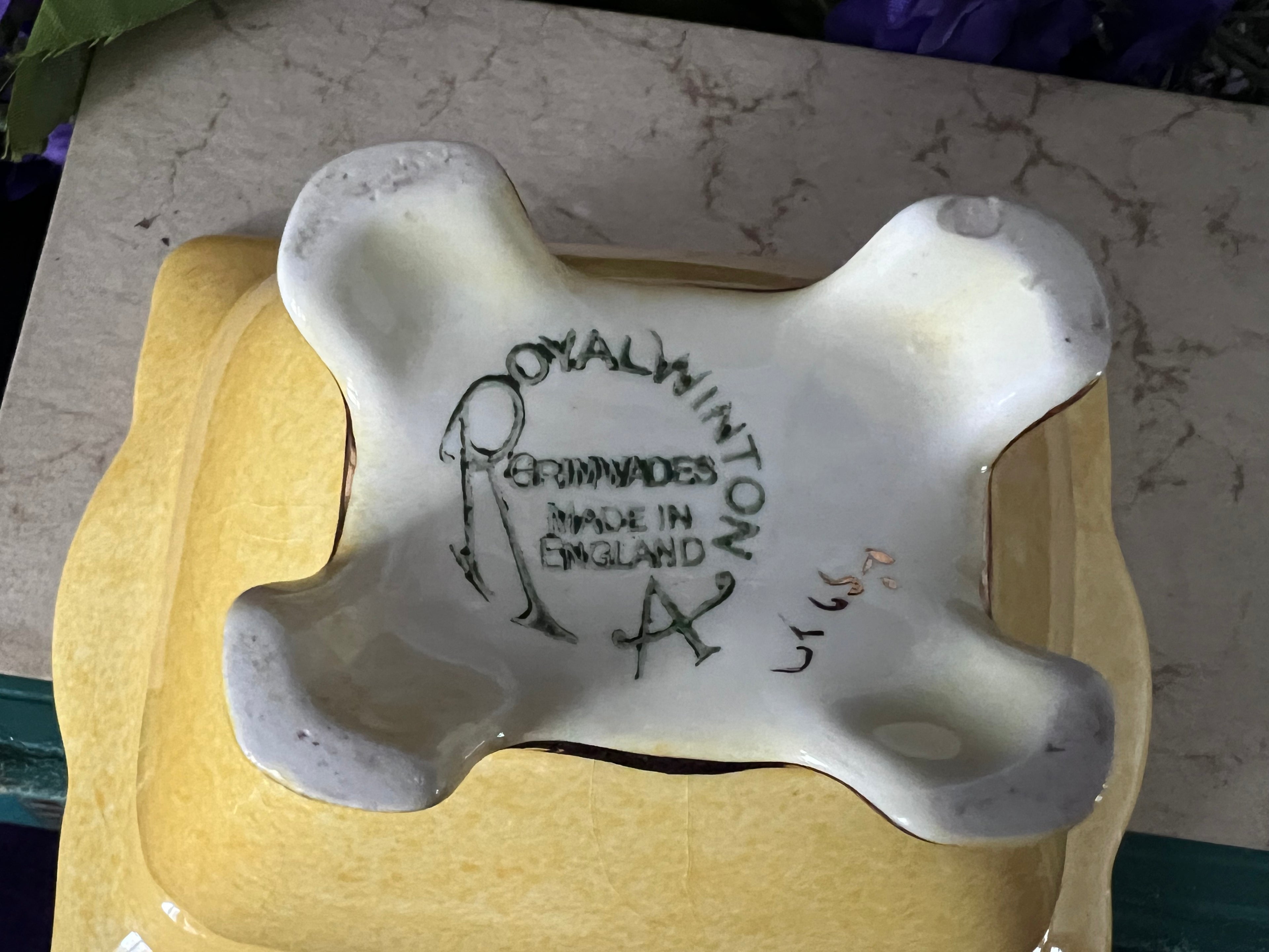 Vintage Royal Winton Grimwades Yellow Rosebud Footed Trinket Box - Made in England 1940s