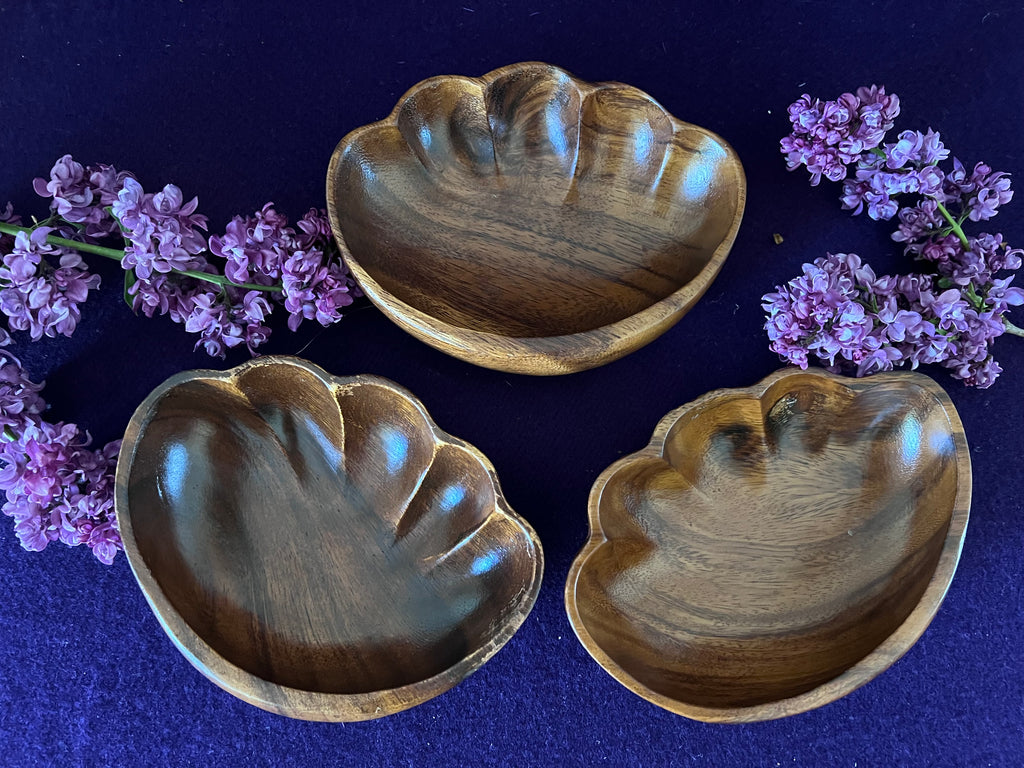 Vintage Hand-Carved Monkey Pod Wood Leaf Bowls — Set of 3