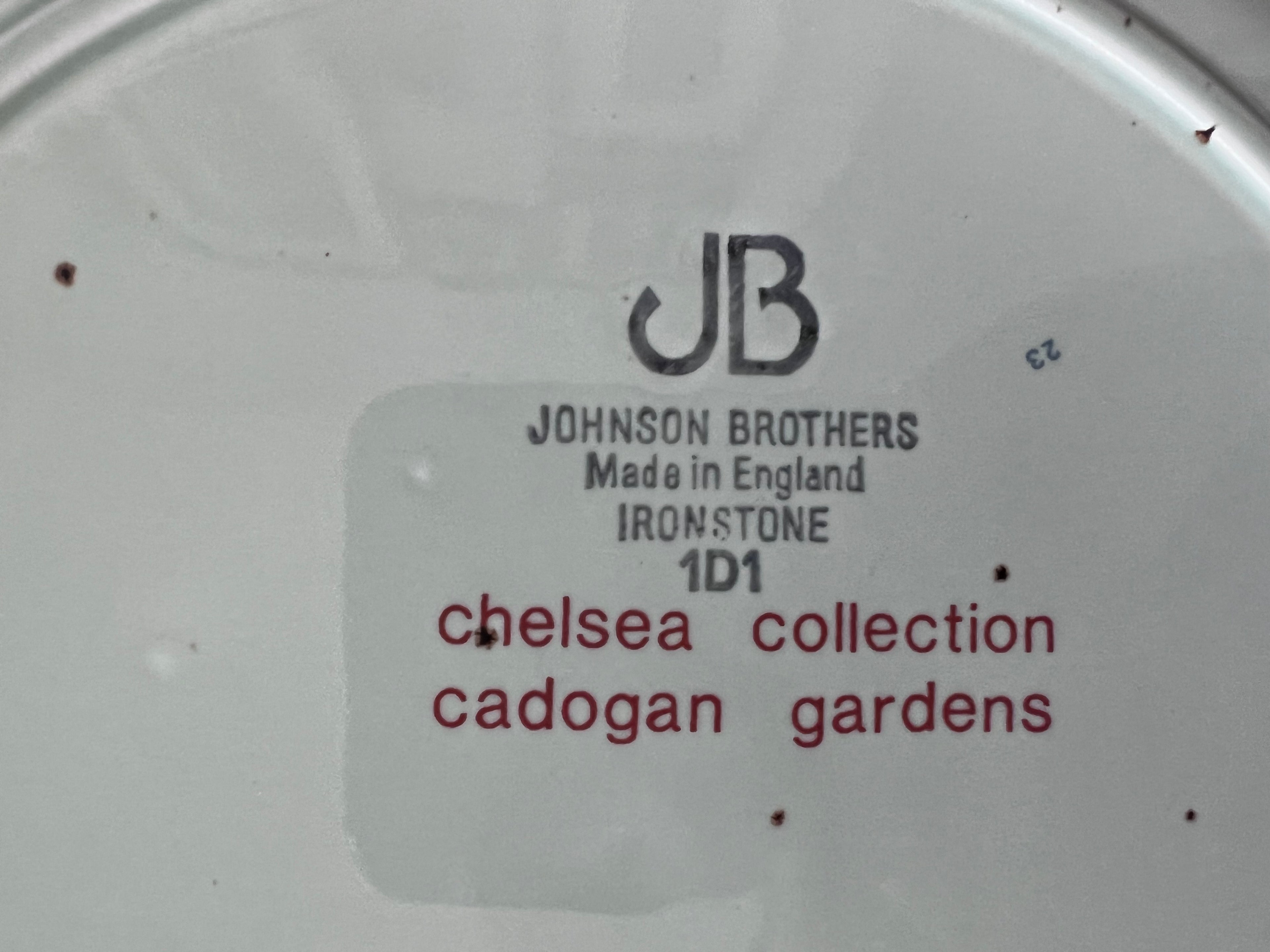 Vintage Johnson Brothers Ironstone Dinner Plates - Cadogan Gardens, Chelsea Collection - Set of 6 - Made in England 1970s Retro Floral Boho