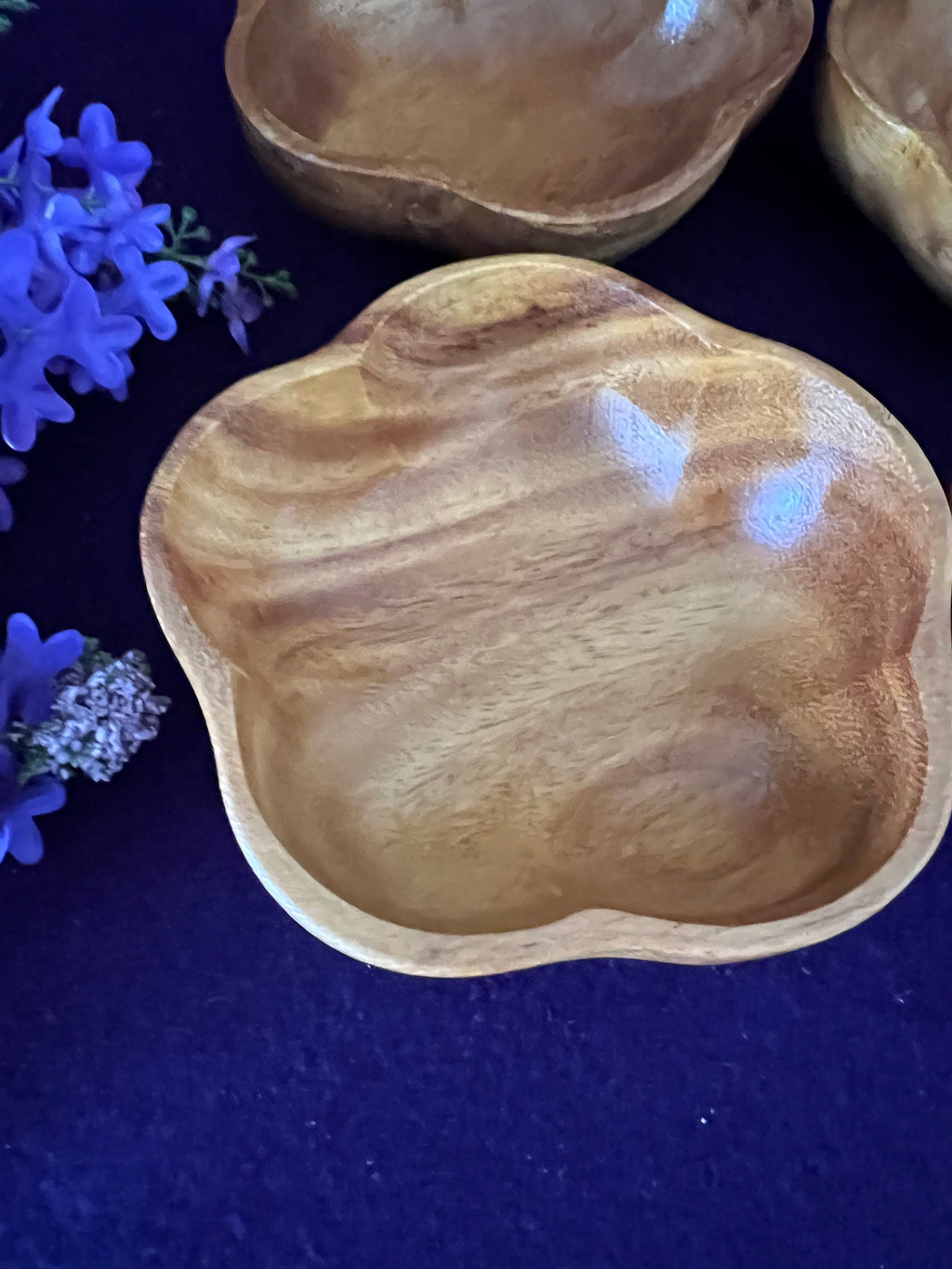 Vintage Hand-Carved Monkey Pod Wood Flower Bowls — Set of 4
