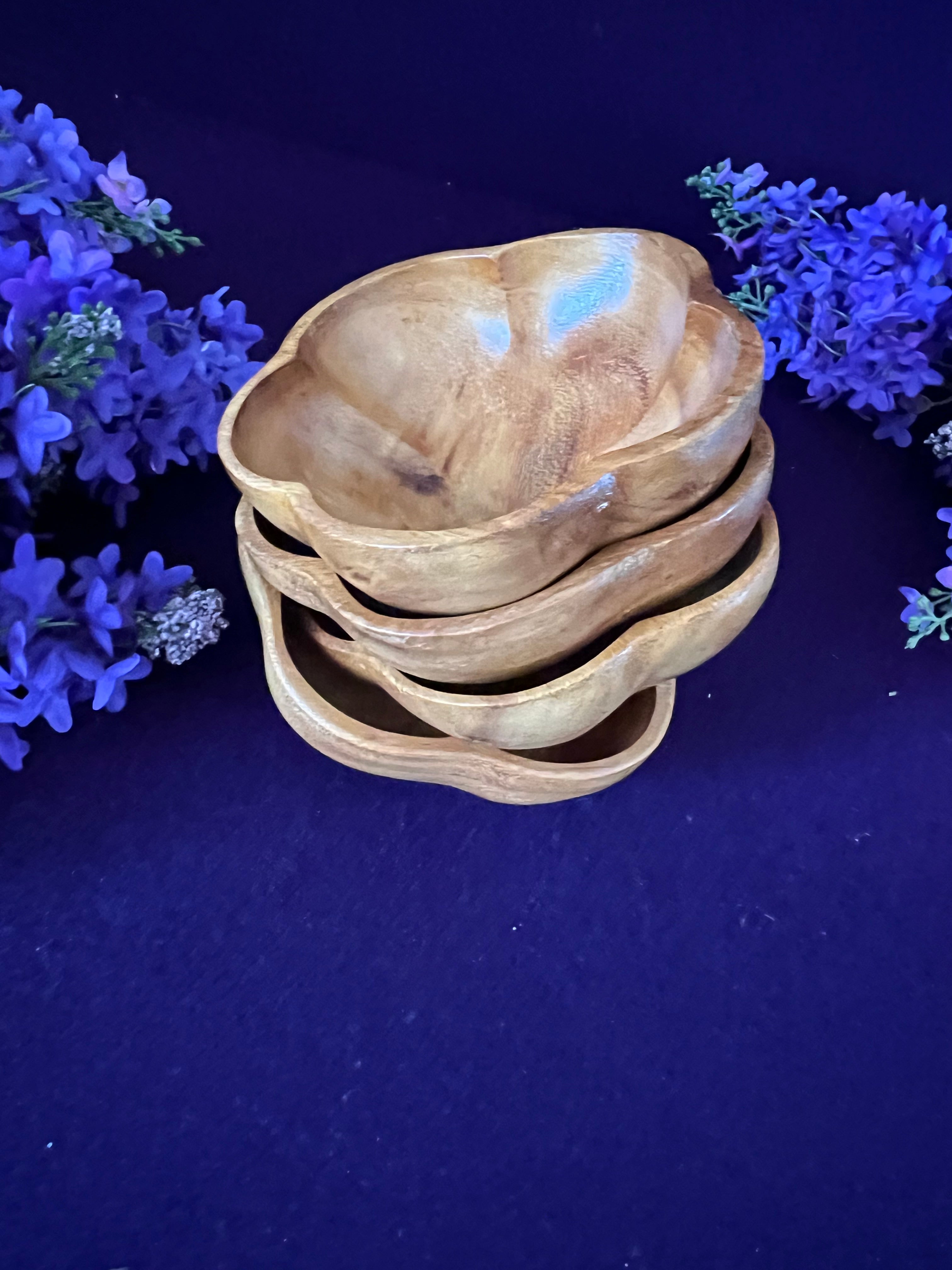 Vintage Hand-Carved Monkey Pod Wood Flower Bowls — Set of 4
