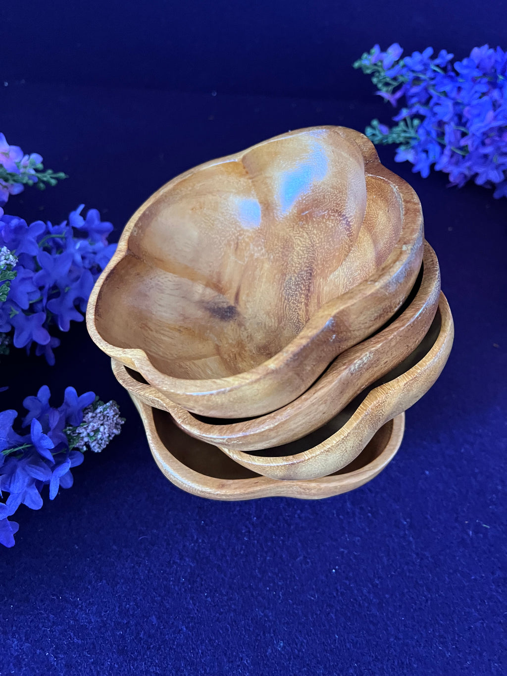 Vintage Hand-Carved Monkey Pod Wood Flower Bowls — Set of 4