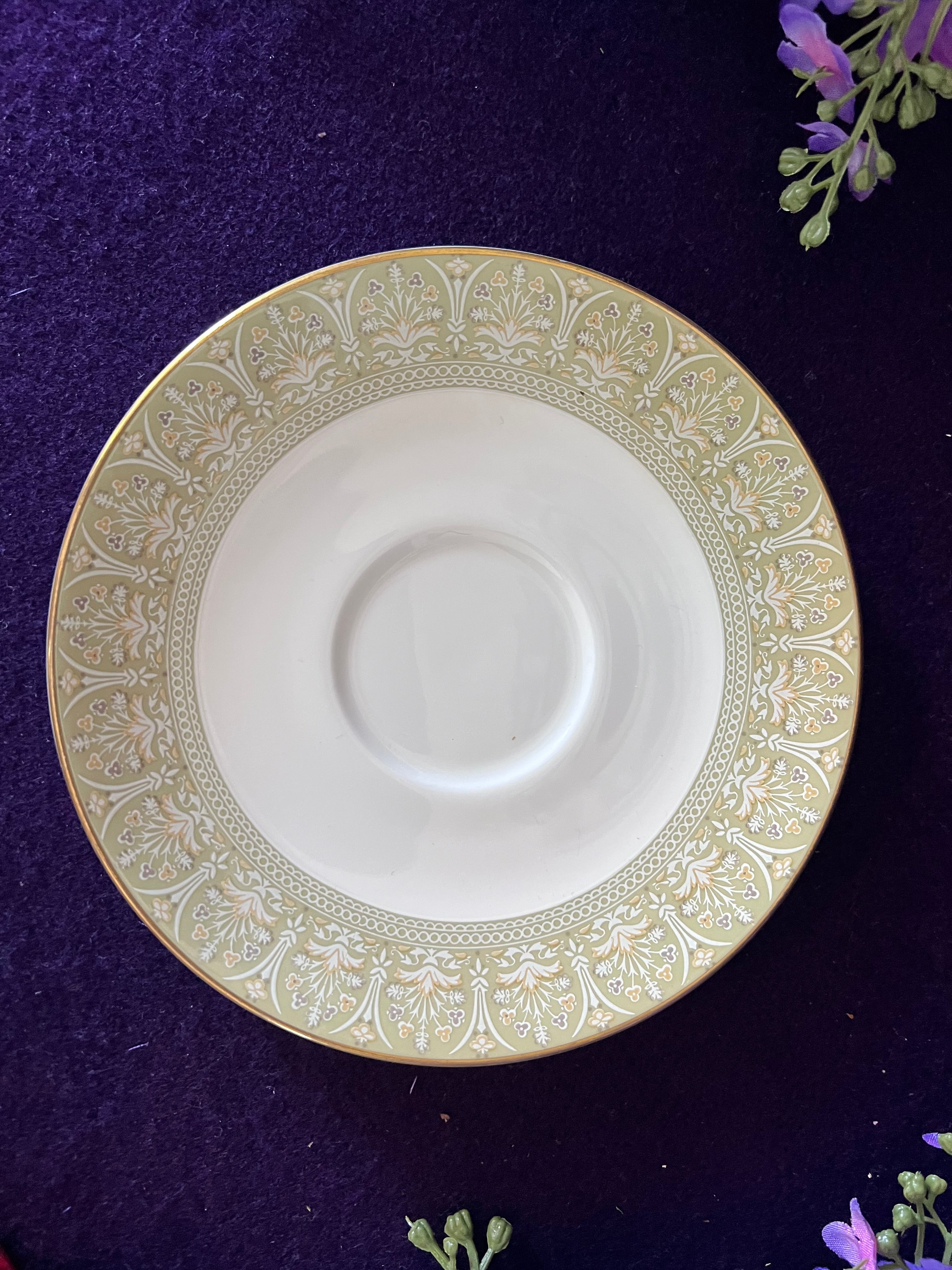 Royal Doulton "Sonnet" Teacup and Saucer Set – English Fine Bone China H.5012