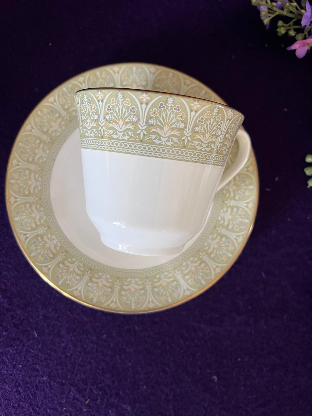 Royal Doulton "Sonnet" Teacup and Saucer Set – English Fine Bone China H.5012