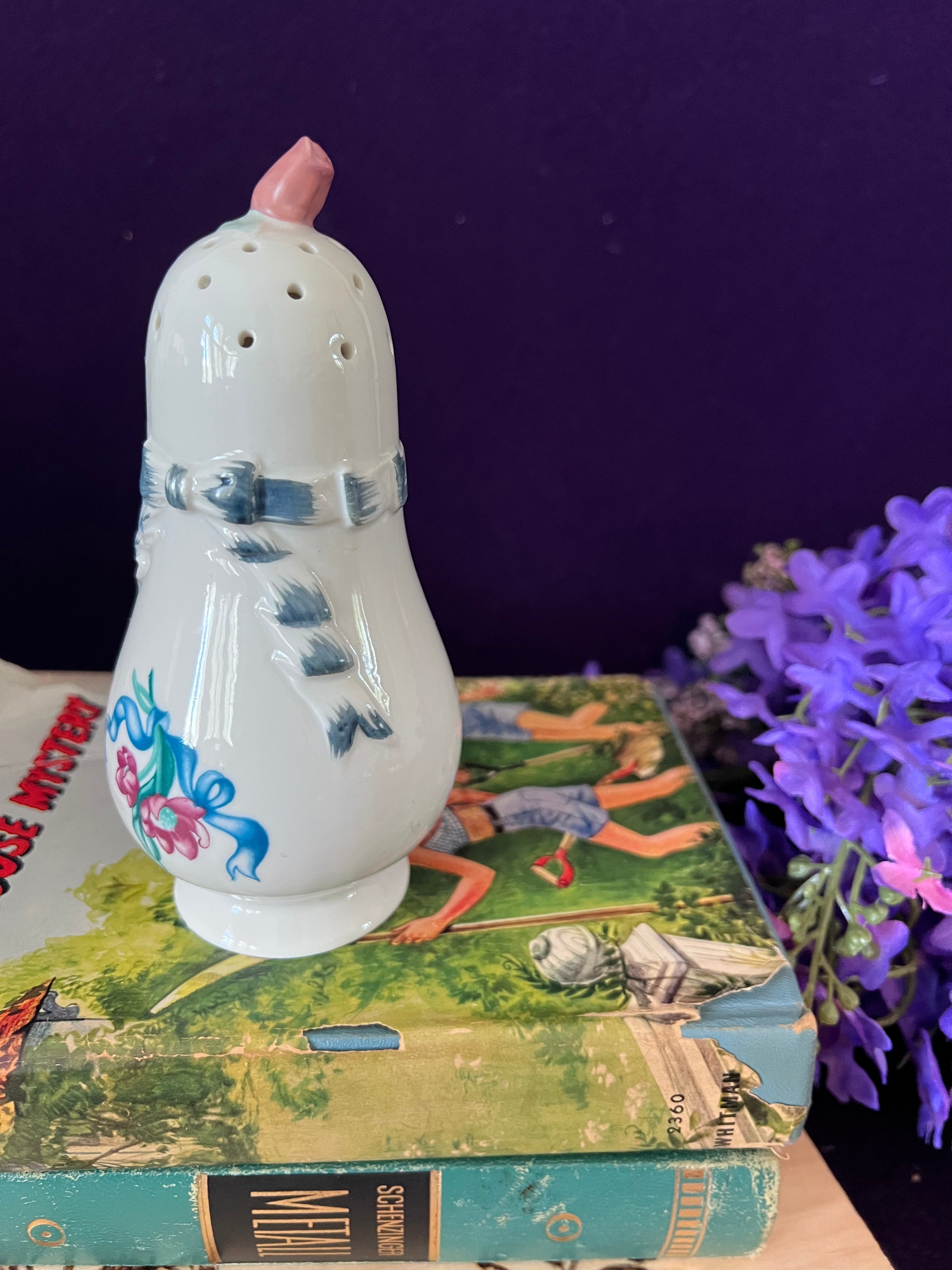 Vintage Elizabeth Arden "Palais de Versailles" Porcelain Powder Shaker – 1979 Collection