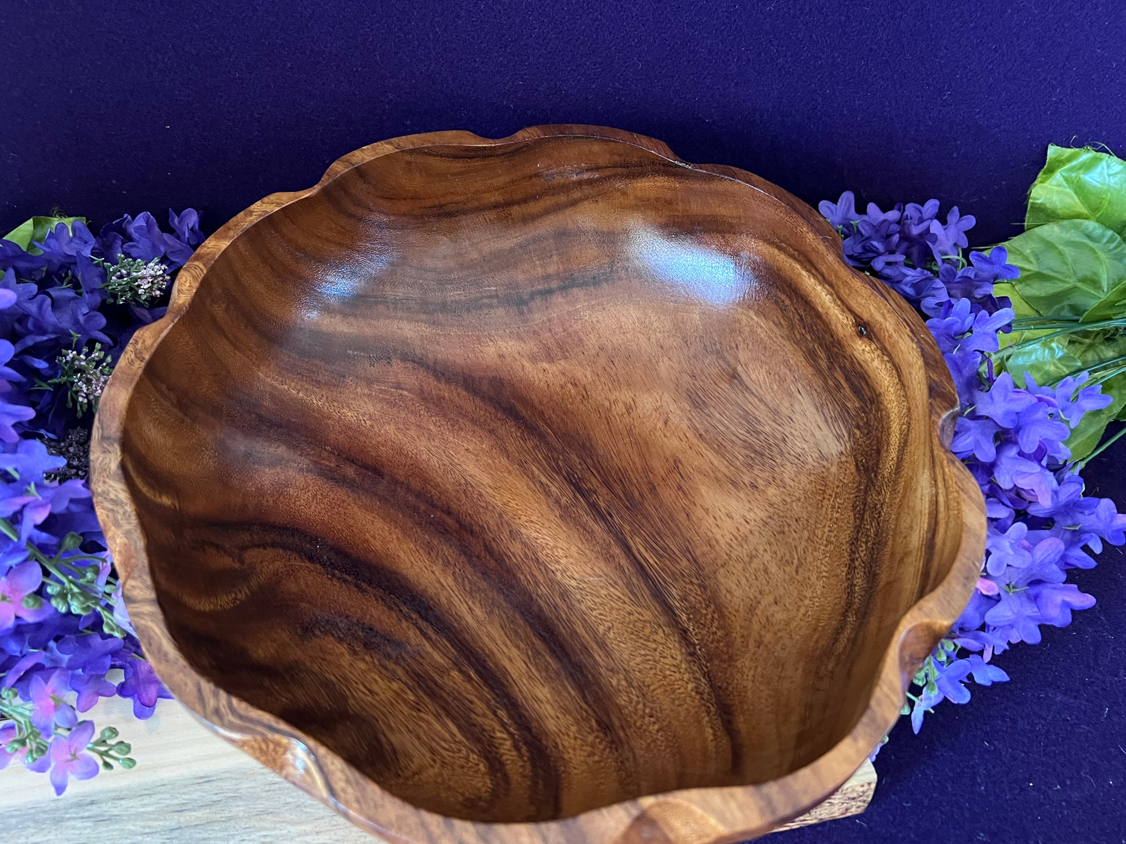Vintage Mid-Century Modern Monkey Pod Wood Serving Bowl – Scalloped Edge – Hand-Carved