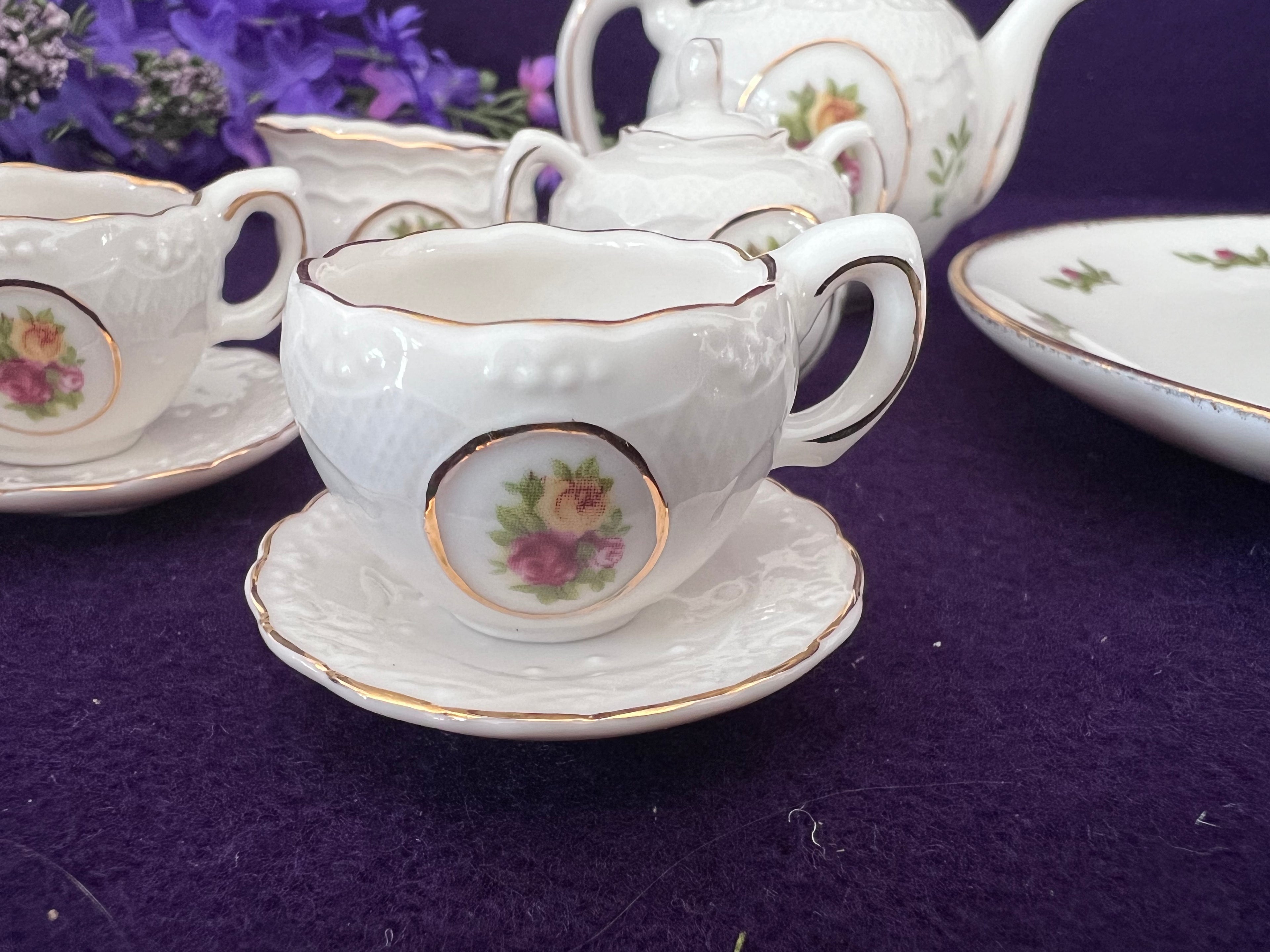 Vintage Royal Albert "Old Country Roses" Miniature Tea Set with Original Presentation Box - 9-Piece Complete Mini Tea Service