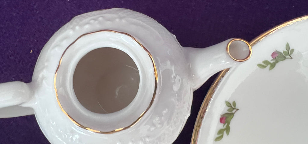 Vintage Royal Albert "Old Country Roses" Miniature Tea Set with Original Presentation Box - 9-Piece Complete Mini Tea Service