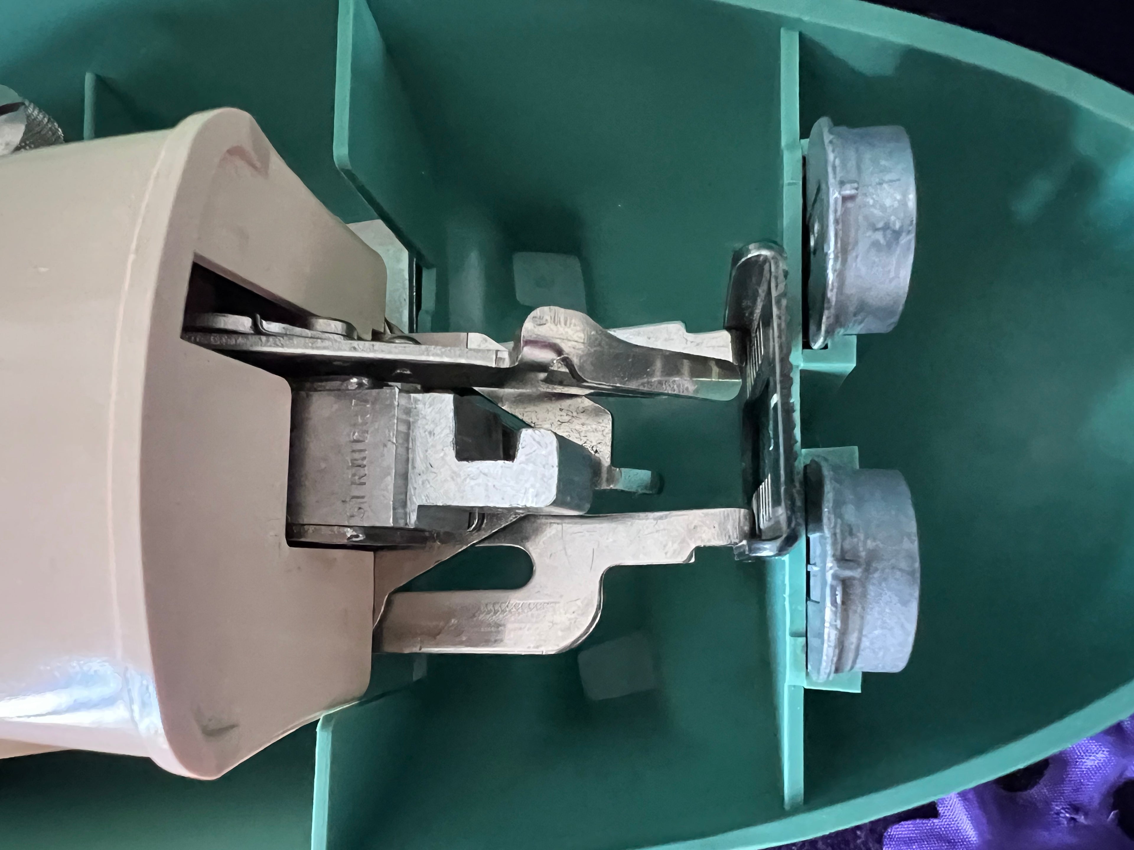 Vintage Singer Buttonholer Attachment Set – Model 160506 – Complete with Case, Manual & Templates