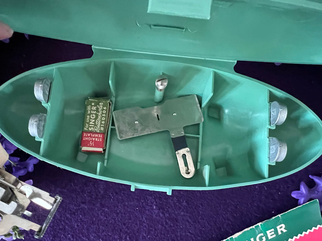 Vintage Singer Buttonholer Attachment Set – Model 160506 – Complete with Case, Manual & Templates