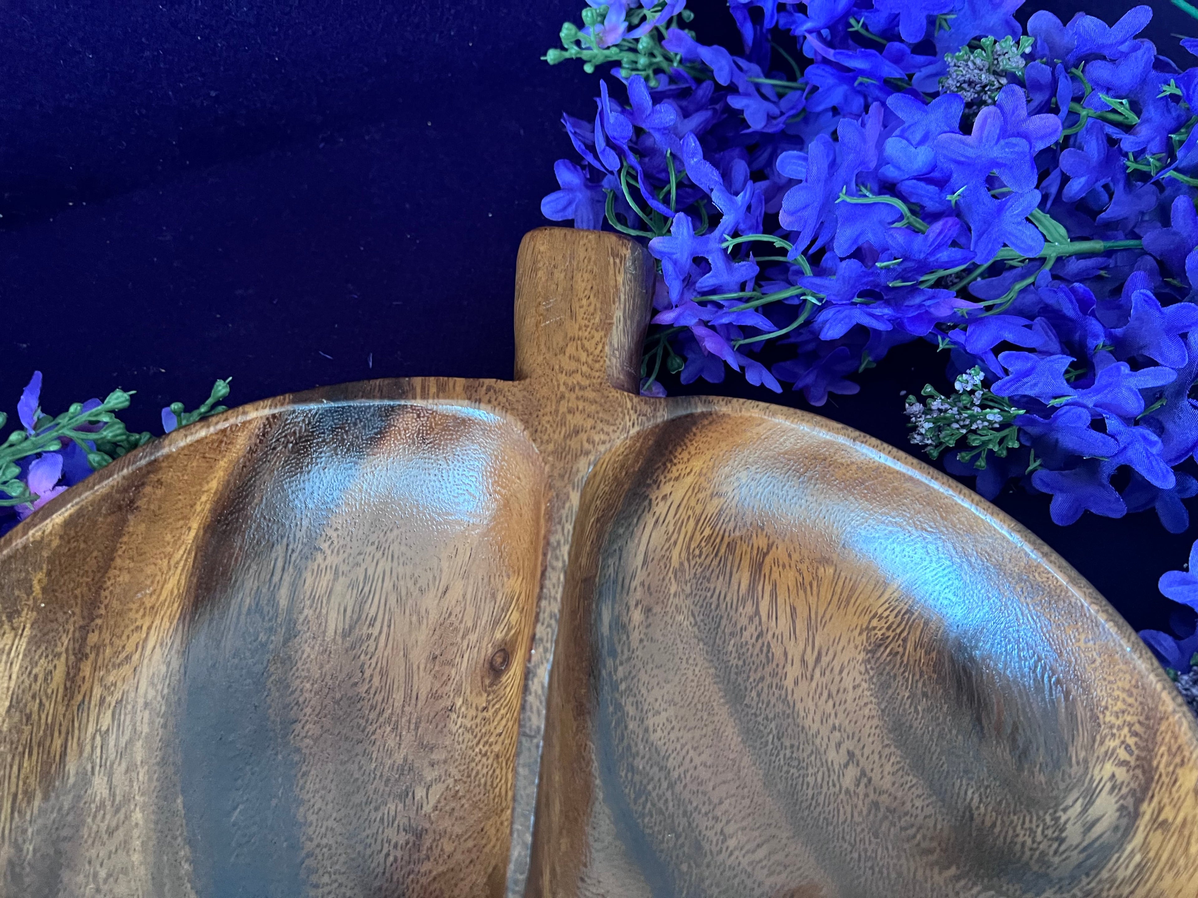 Vintage MCM Monkey Pod Wood Apple Divided Serving Dish – Hand-Carved Retro Snack Tray