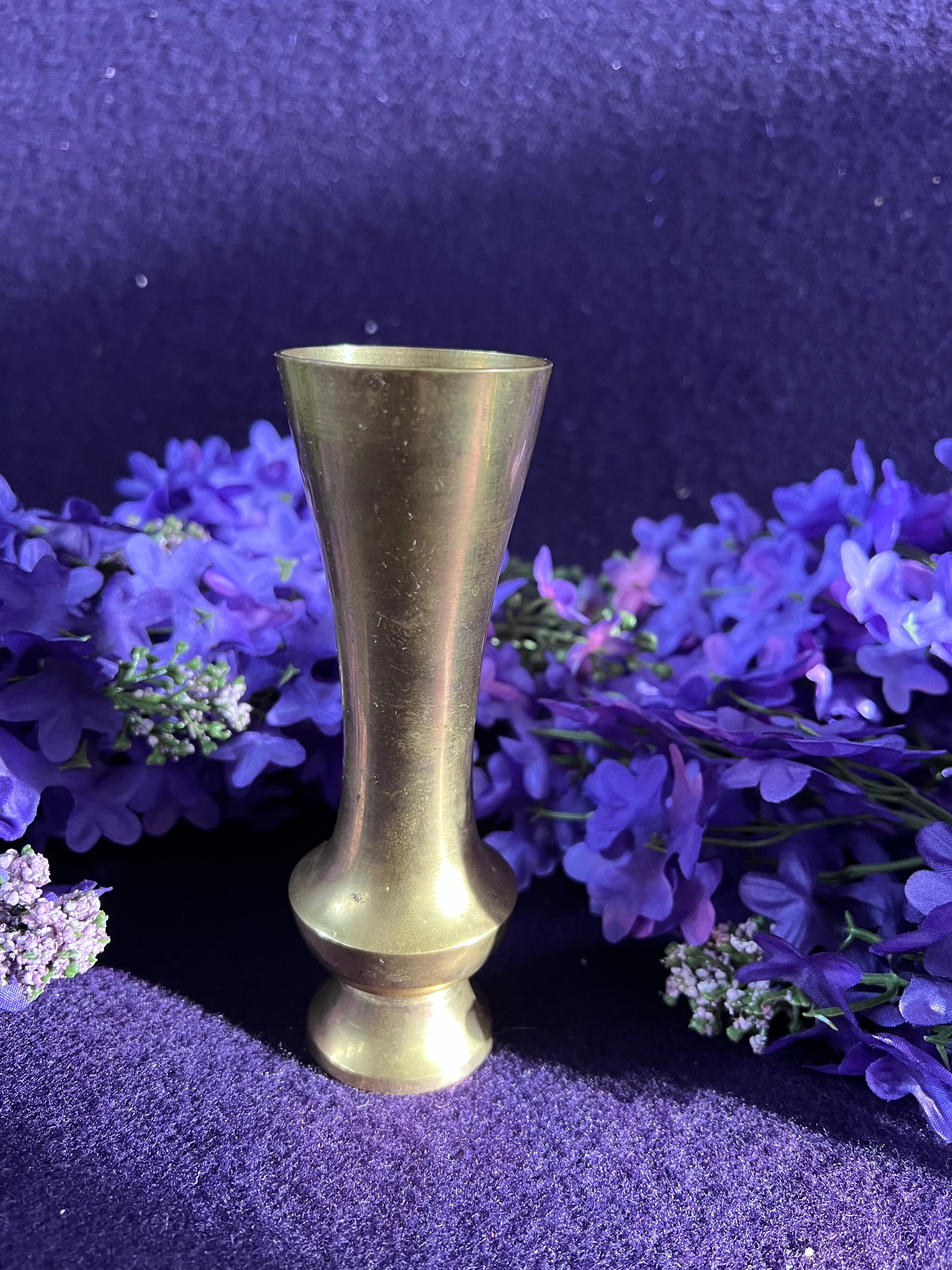 Vintage Brass Bud Vase – Minimalist Hollywood Regency Decor