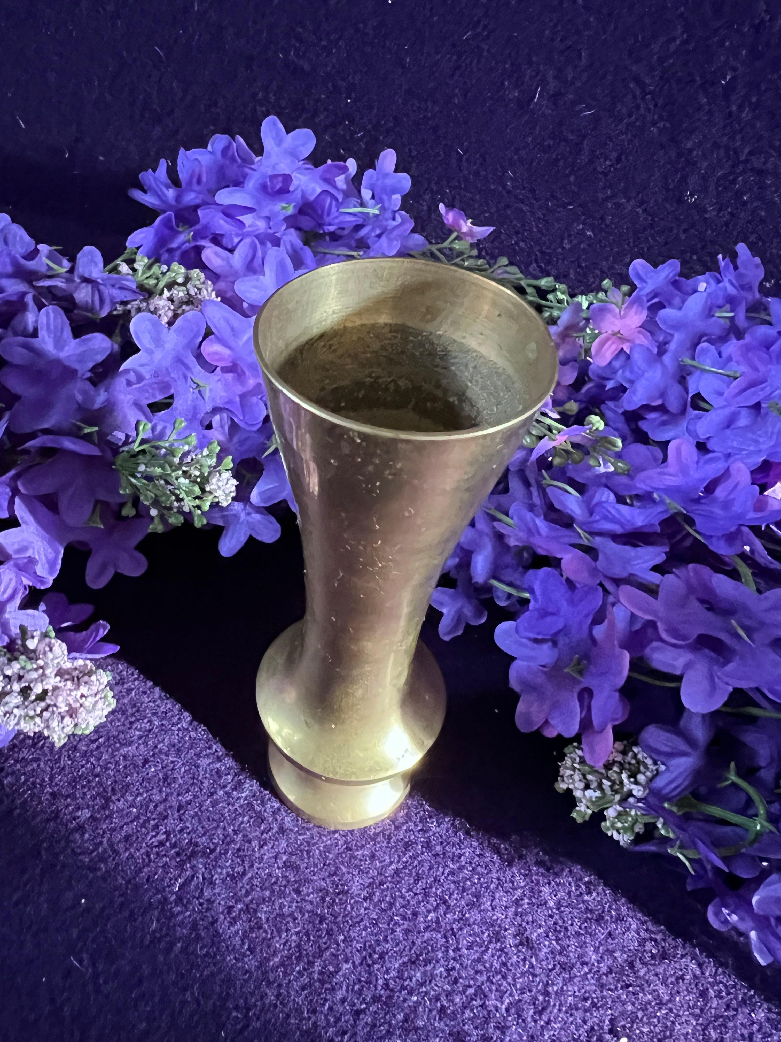 Vintage Brass Bud Vase – Minimalist Hollywood Regency Decor