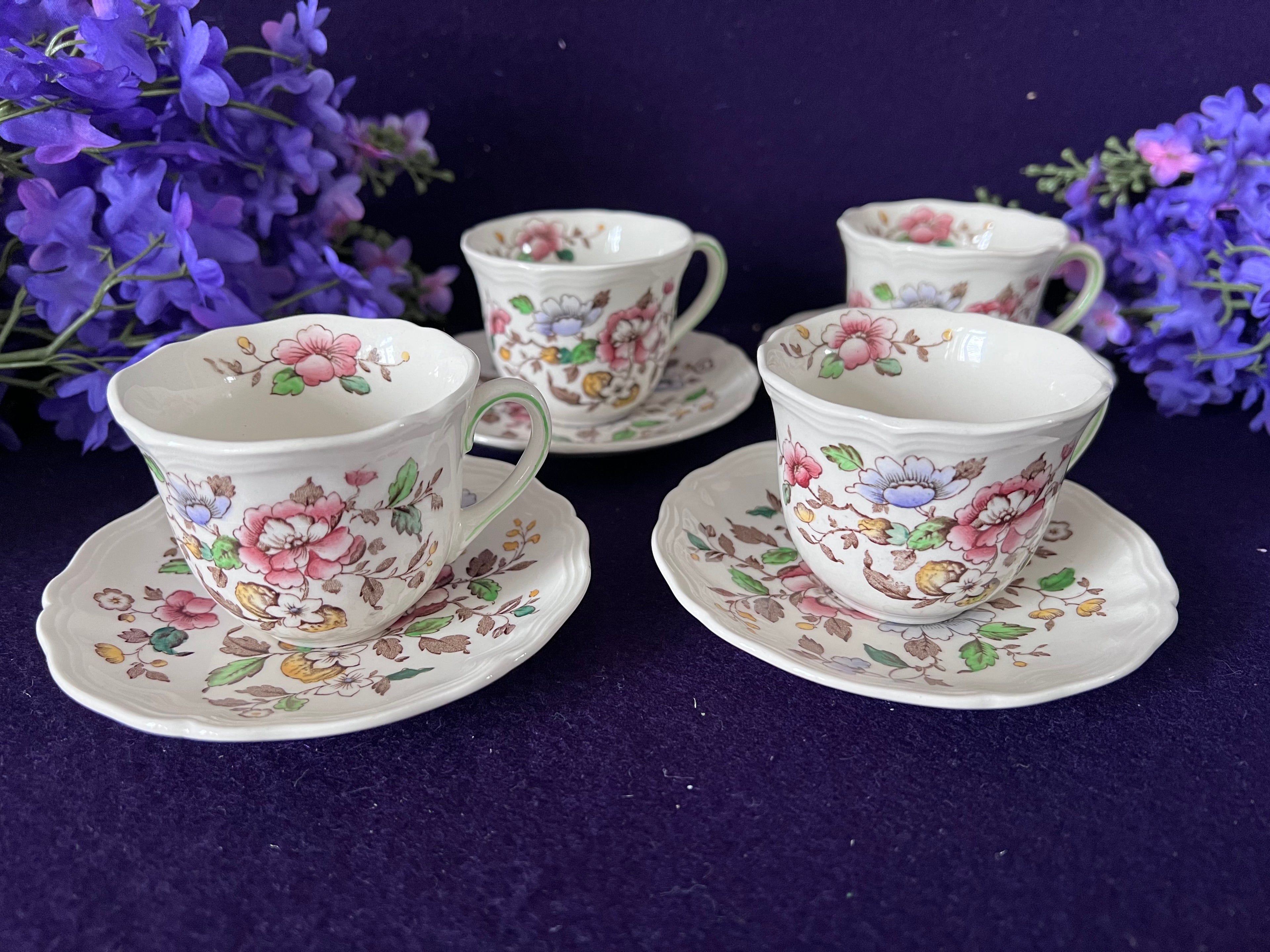 Royal Doulton ‘Monmouth’ Teacups, Set of 4 | D.6195 Vintage English Bone China