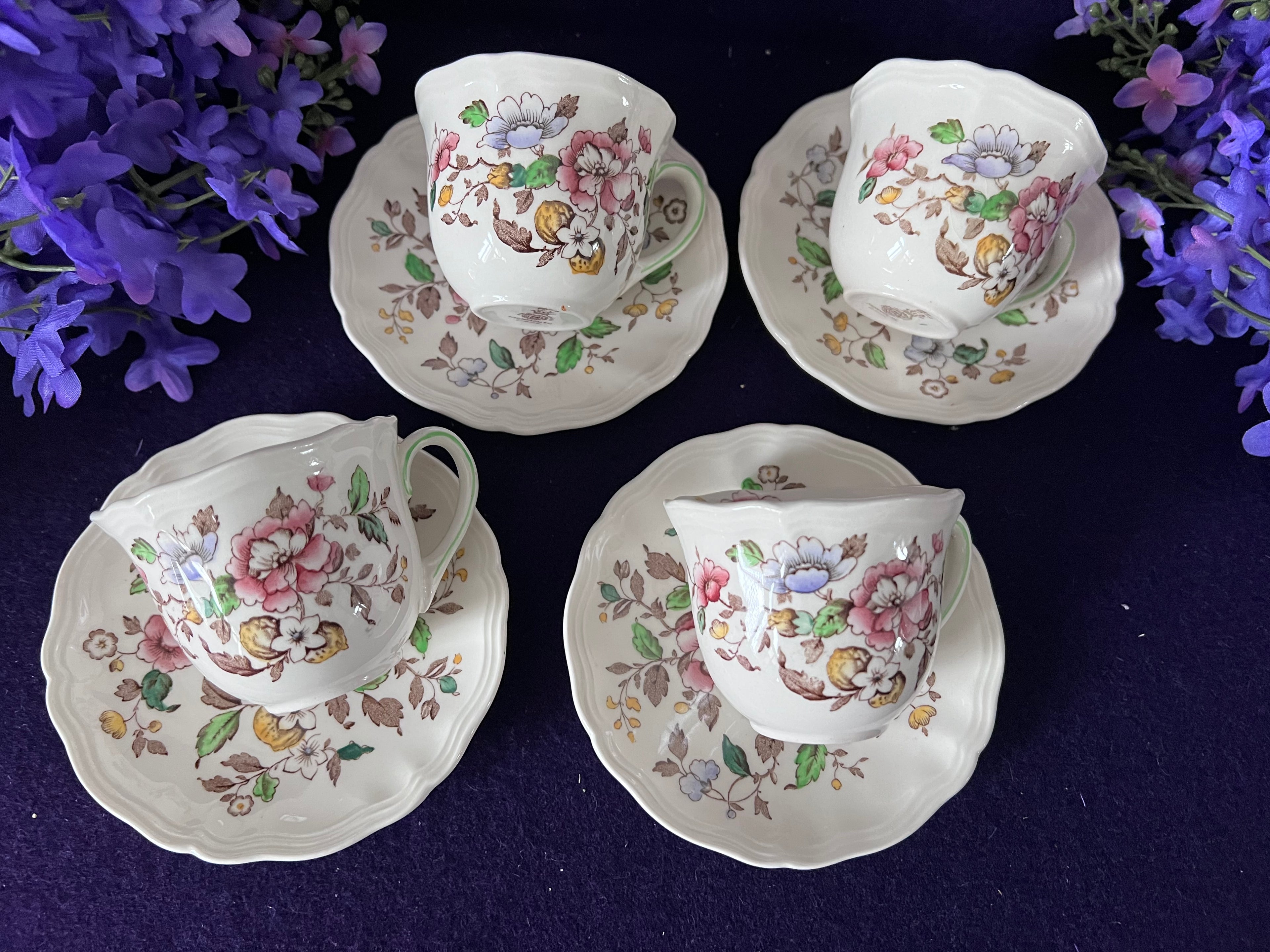 Royal Doulton ‘Monmouth’ Teacups, Set of 4 | D.6195 Vintage English Bone China