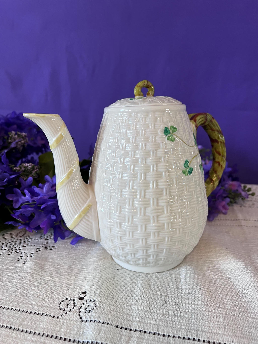 Pristine Belleek Ireland Shamrock Tea Service – Tall Teapot, Creamer & Sugar – 6th Mark Green (1965-1980)