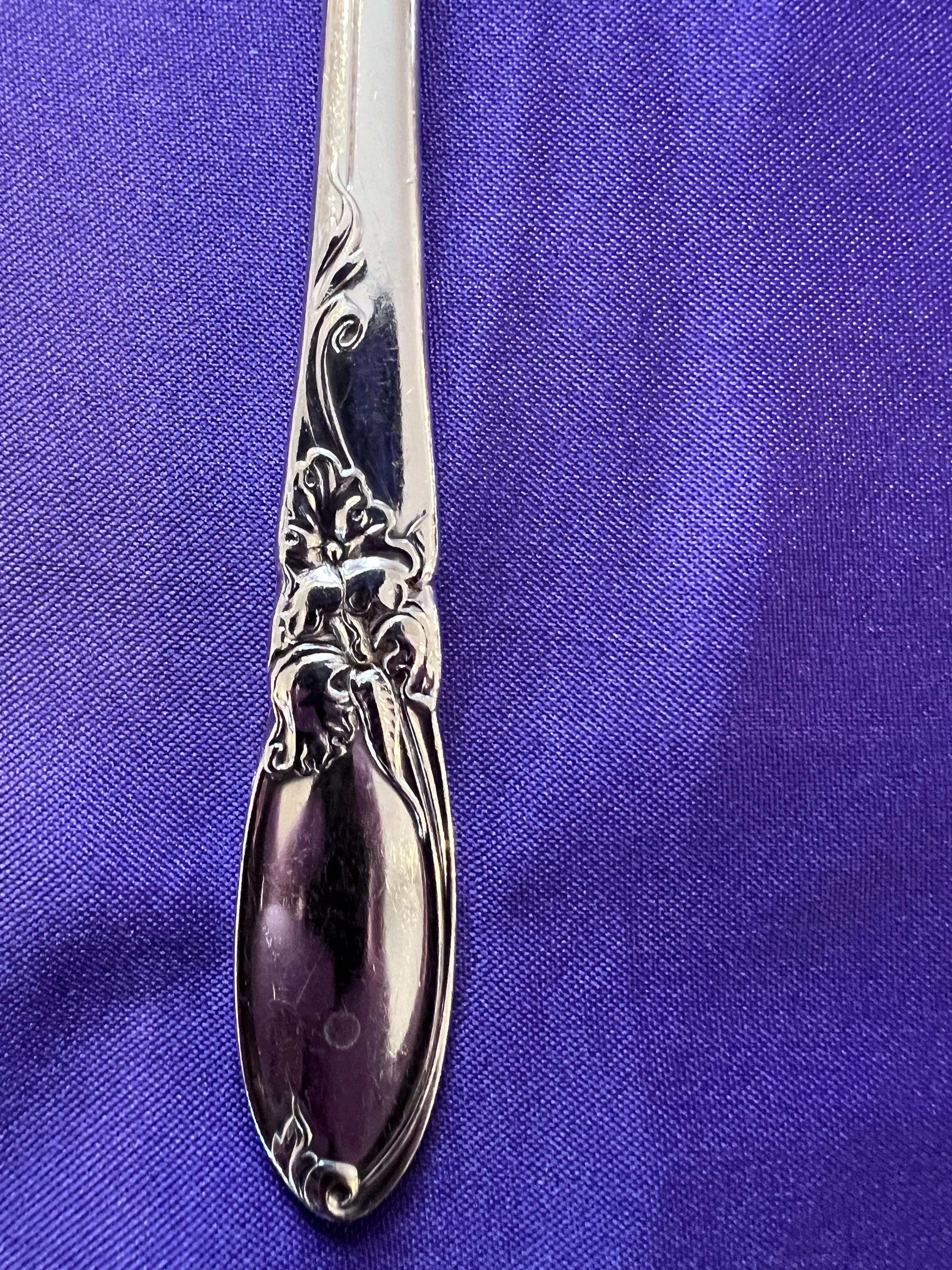 Oneida White Orchid Silverware Set | 1953 Community Plate Floral Flatware