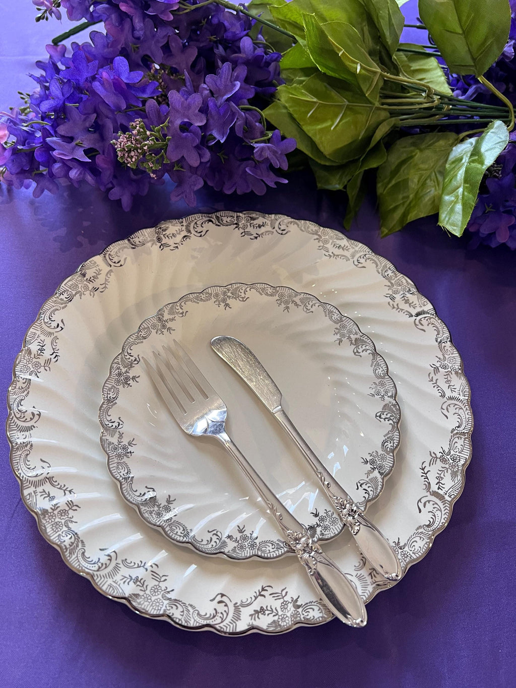 Oneida White Orchid Silverware Set | 1953 Community Plate Floral Flatware